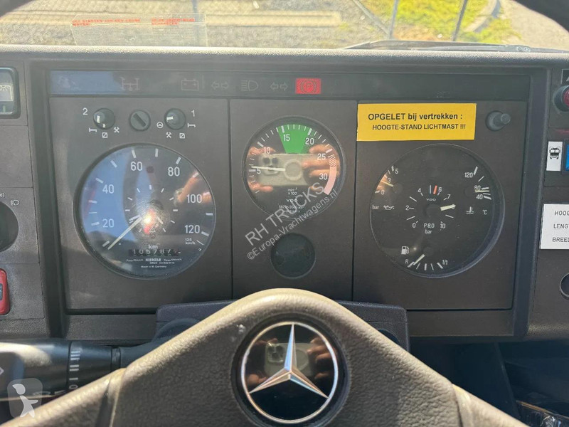 شاحنة Mercedes 4X2 FIRE TRUCK HIAB 050A ONLY...