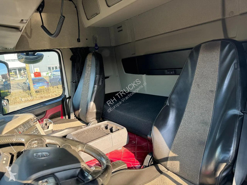شاحنة Volvo 500 8X4 HIAB 288 + REMOTE CONTROL...