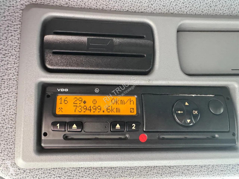 شاحنة Mercedes 1016 4X2 - EURO 6 + DHOLLANDIA LIFT