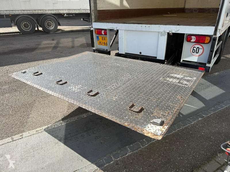 شاحنة Volvo 250 4X2 GESLOTEN BAK + KLEP