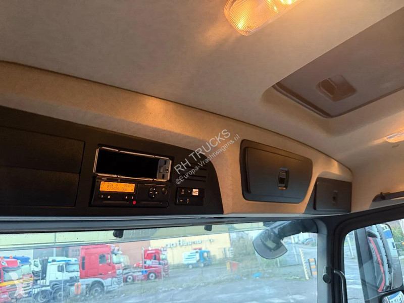 شاحنة Mercedes 1830 4X2 EURO 6 - BOX 7,30 METER...