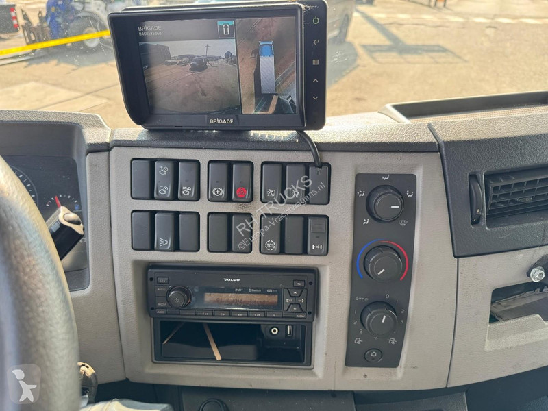 Грузовик Volvo 250 GESLOTEN BAKWAGEN + KLEP