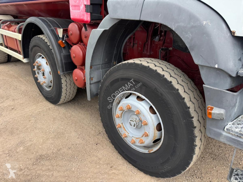 شاحنة Iveco 410E42