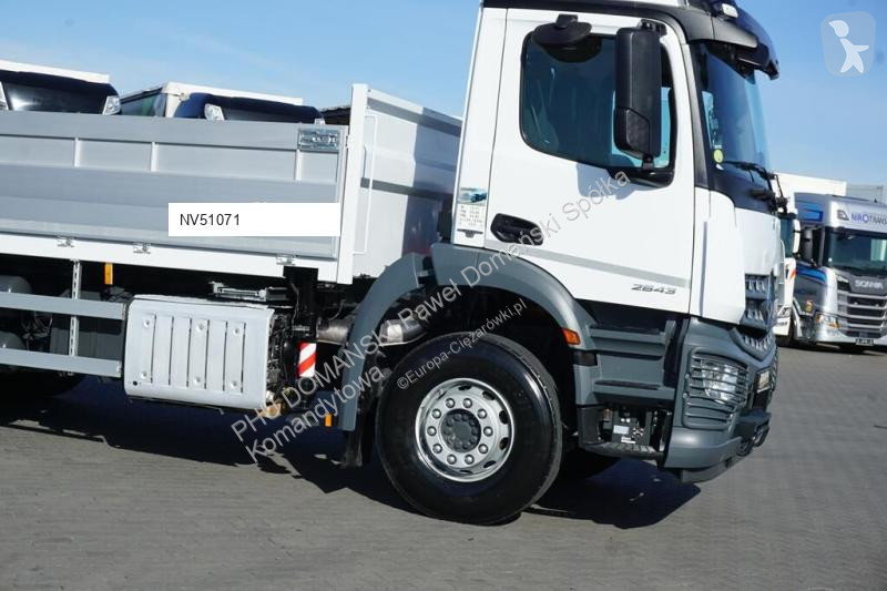 Camion Mercedes 228 E – 4