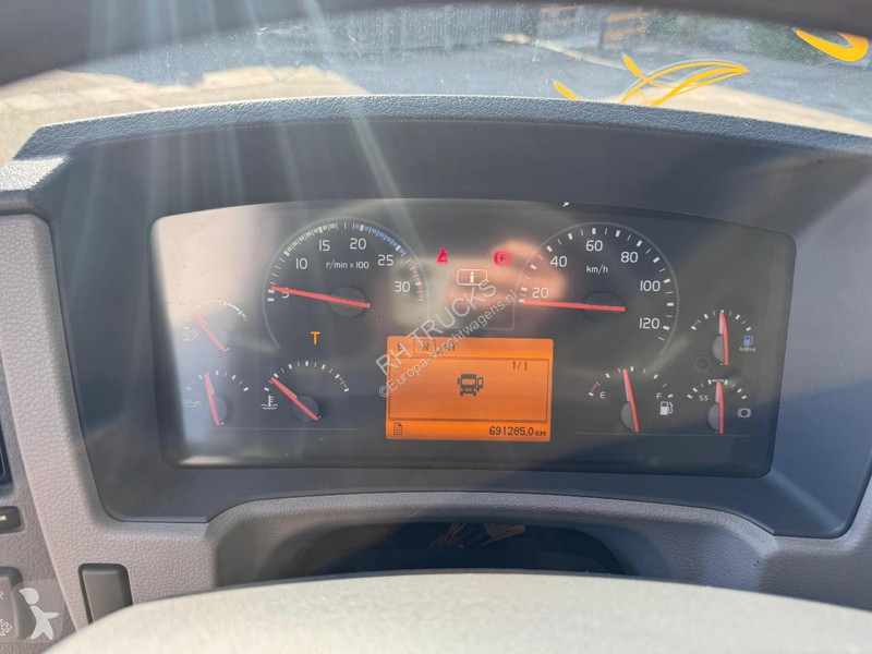 شاحنة Volvo 280 EURO 6 - BOX 7,15M + DHOLLANDIA...