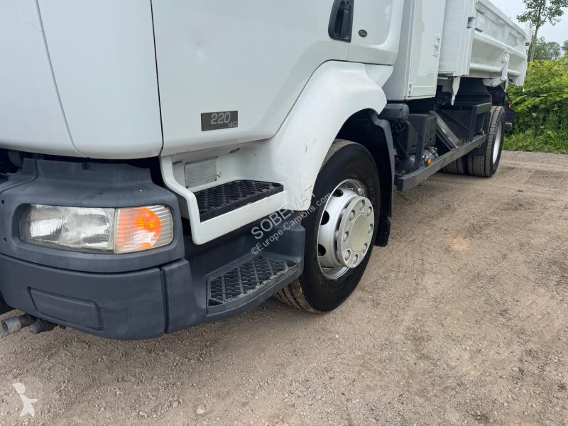 شاحنة Renault 220 DCI