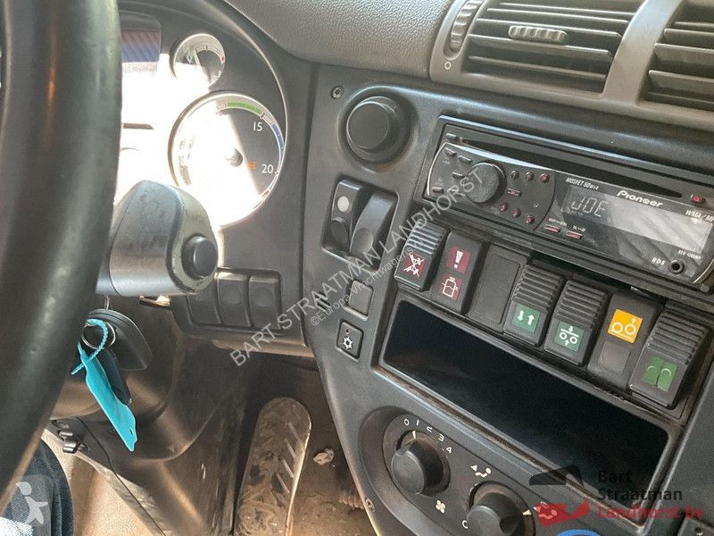 Lastbil Ginaf X5250 TS 10x4 met geisoleerde...