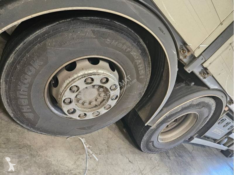 شاحنة Mercedes 2540