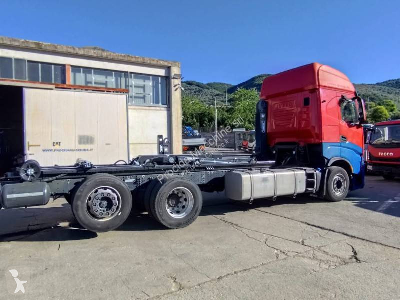 شاحنة Iveco