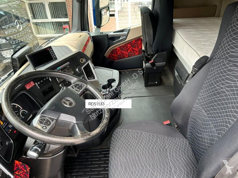 شاحنة Mercedes 2551