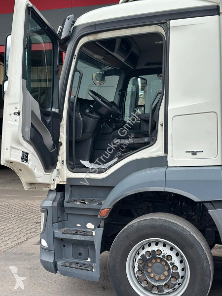 شاحنة Mercedes 2532 6x2 BL...