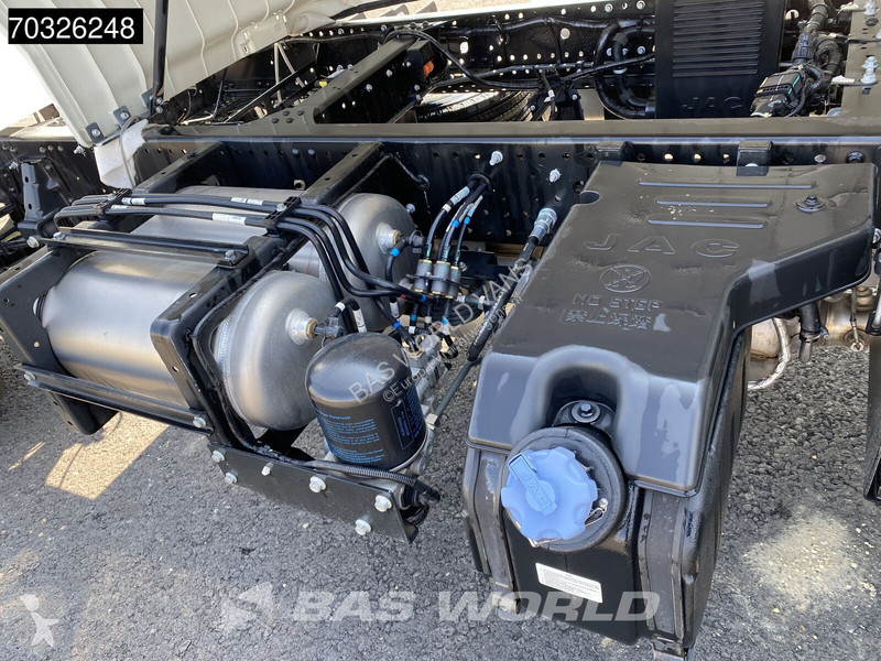 شاحنة JAC N 90 4X2 NEW! 9T Chassis Automatic...