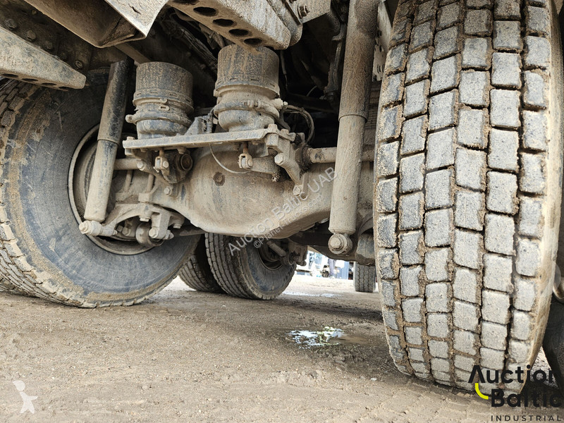 شاحنة Mercedes 3336