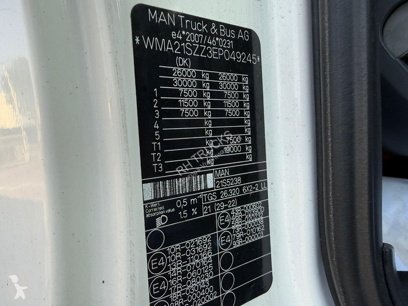 شاحنة MAN TGS 6X2 EURO 6 + BOX 9,70 M + ZEPRO...