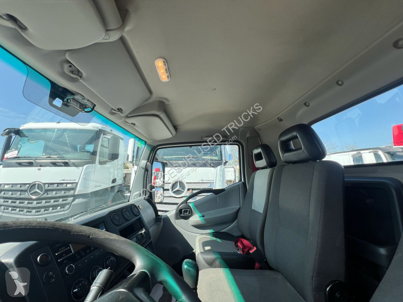 شاحنة Renault D 7,5 L4 CCM 180E6
