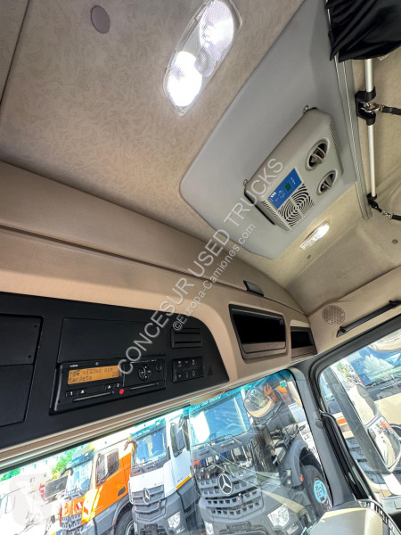 شاحنة Mercedes  2543 LS