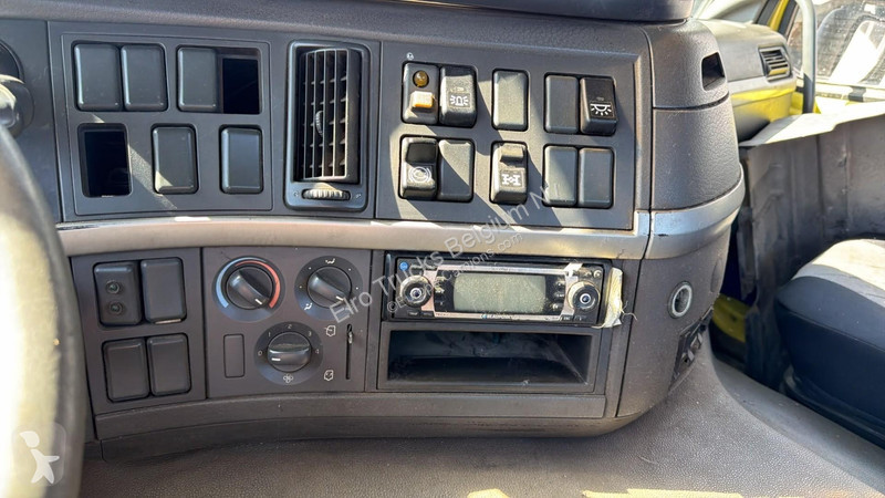 شاحنة Volvo - 420 (EJES GRANDES / SUSPENSIÓN DE...