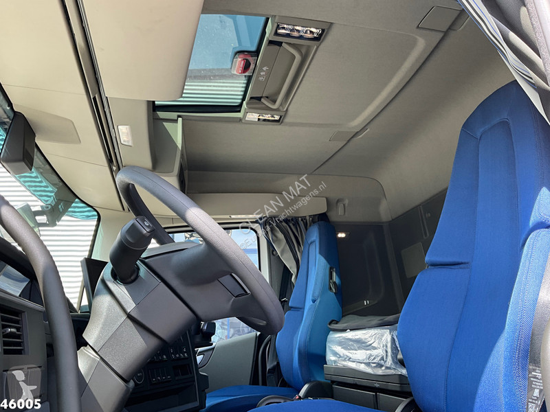 شاحنة Volvo 500 Euro 6 8x2 HMF 95 Tonmeter...