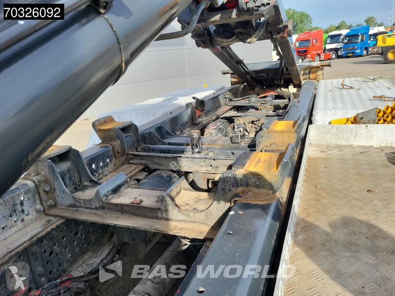 شاحنة Mercedes 3245 8X4 HIAB XR26Z56...
