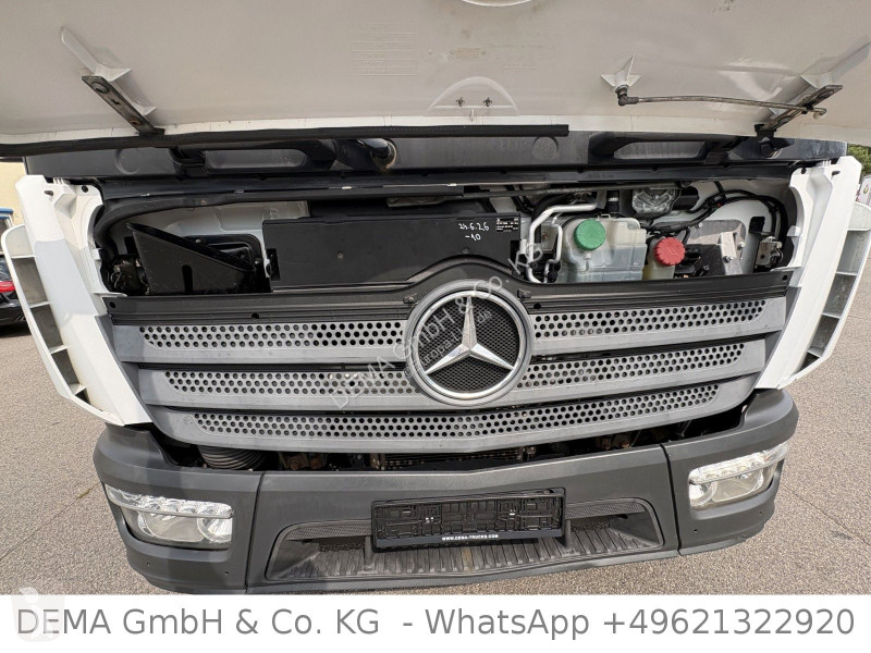 شاحنة Mercedes...