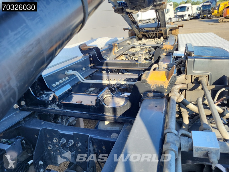 شاحنة Volvo 460 8X4 HIAB XR21Z59 Containers...