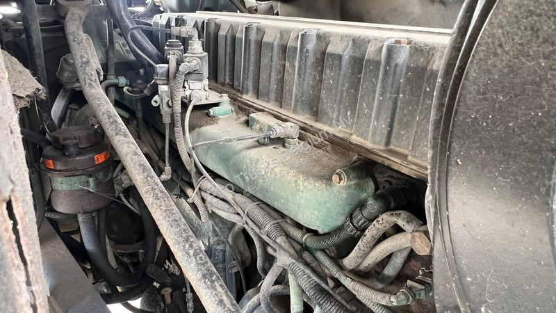 شاحنة Volvo 12420 (LAMES / STEEL SUSP. / BOITE...