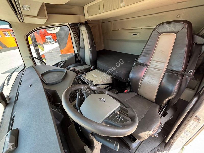 شاحنة Volvo 540 6x2*4 HIAB XR 21 ton / L=5650...