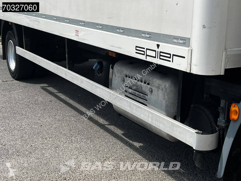 شاحنة DAF LF 230 LF 4X2 12tonner kg...