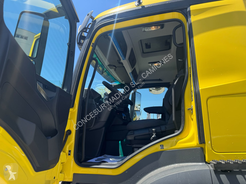 شاحنة Mercedes  3340 K 6X4