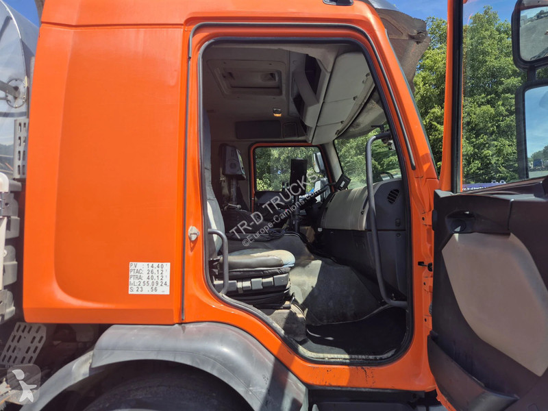 شاحنة Renault 440 PATA - SECMAIR CHIPSEALER 440...
