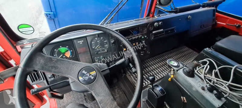 شاحنة MAN Feuerwehr 6x6 Tanklöschfahrzeug 4500/500