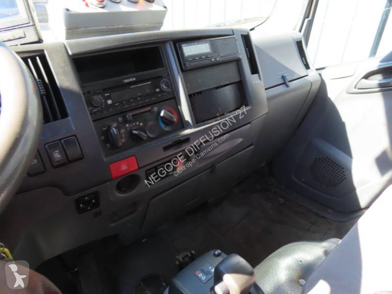 شاحنة Isuzu