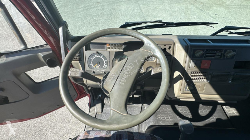 Camion Iveco 100E18 4X2