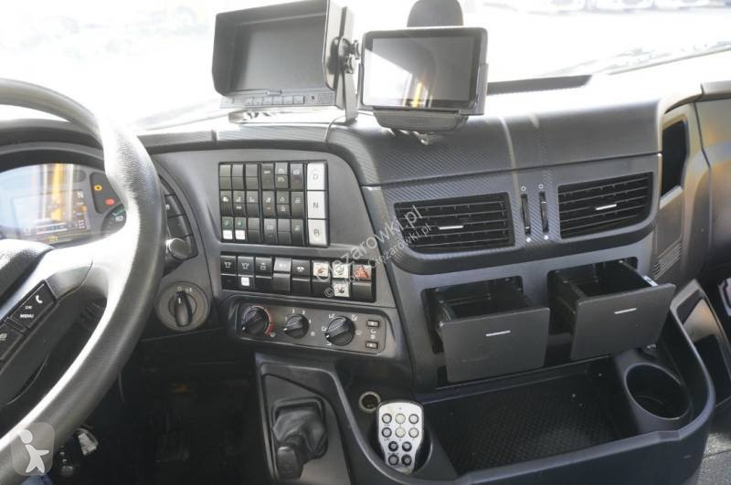 Teherautó Iveco 420