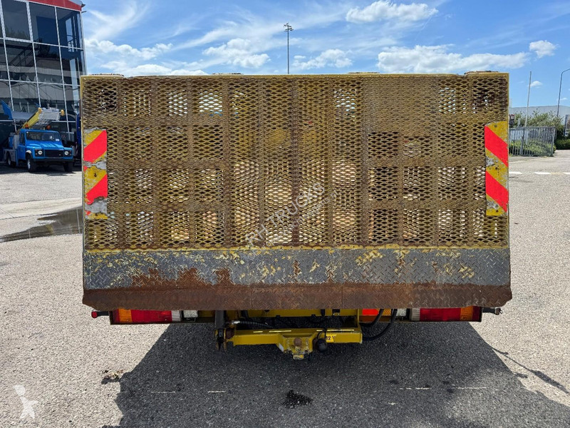 شاحنة Iveco 420 6X2 EURO 6 + FASSI F80A.0.23 +...