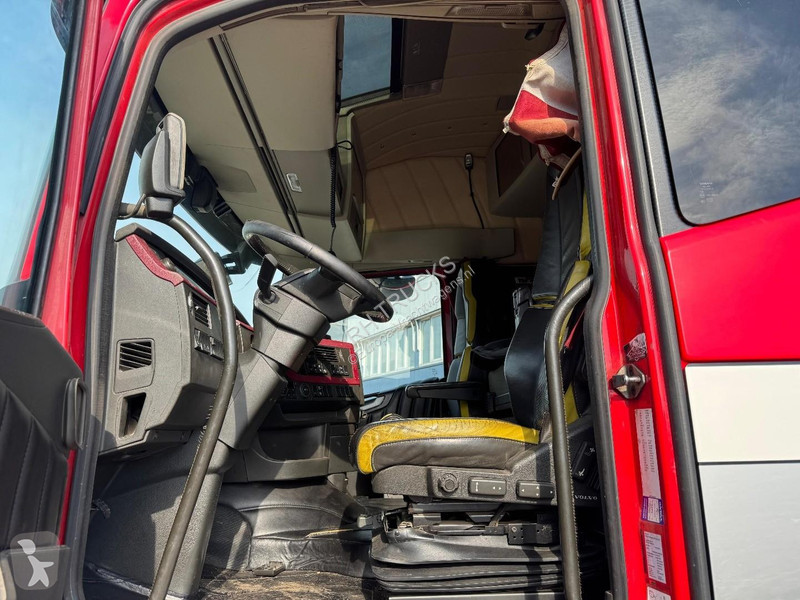 شاحنة Volvo 16750 6X4 EURO 6 + EPSILON S260Z +...