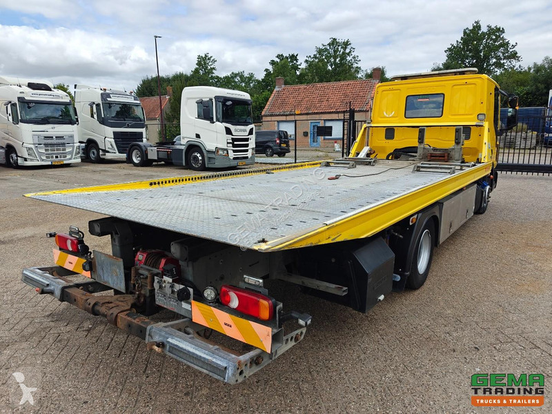 شاحنة Iveco EuroCargo 120-220L 4x2 Half Sleeper...