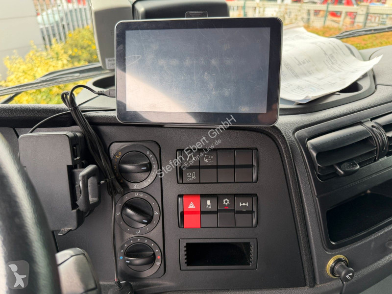 شاحنة Mercedes 923 L 3 Sitze Standh. Ausbau