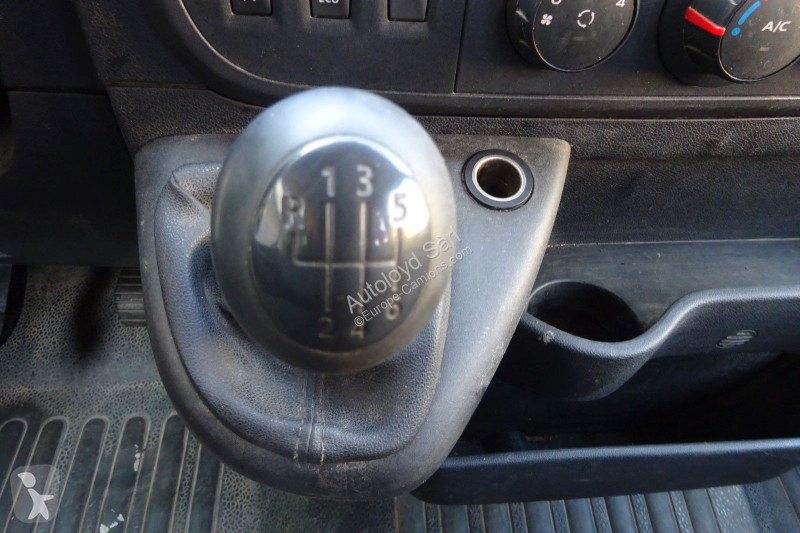 Camion Renault MASTER 2,3 DCI 131 7 PLACES