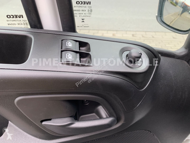 Furgoneta Iveco 70C18P TK-KOFFER LUFT LBW AHK...