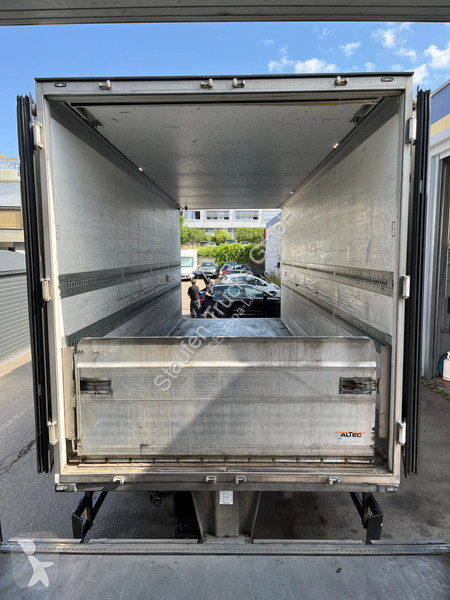 شاحنة Mercedes 1842 4-ACHS ZUG SCHMITZ KOFFER...