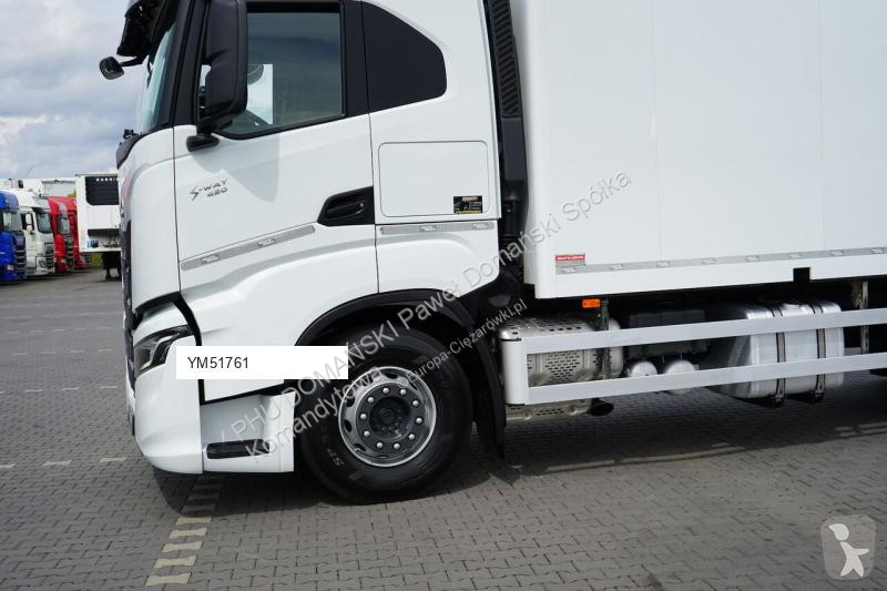 Camión Iveco / 420 / E 6 / KONTENER + WINDA /...