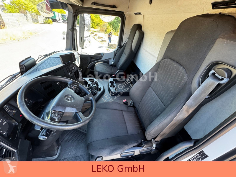 شاحنة Mercedes 1827 Mit Carrier Sp 1150