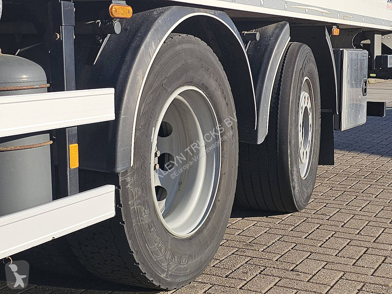 شاحنة DAF 530 SSC 6X2 FAN CARRIER