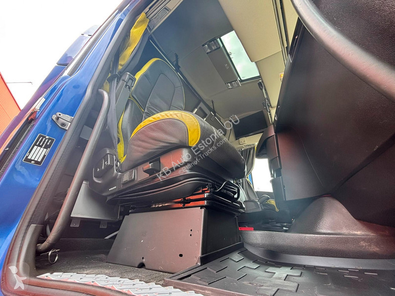 شاحنة Volvo 750 6x4 RETARDER / TANDEM AXLE LIFT...