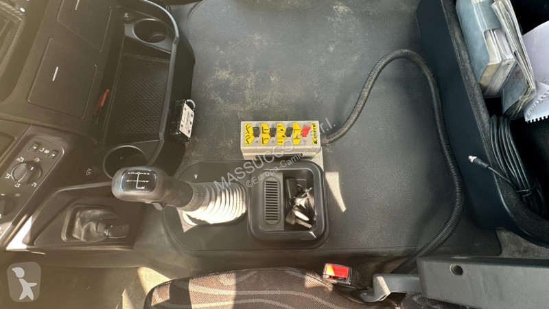شاحنة Iveco 450 6x4