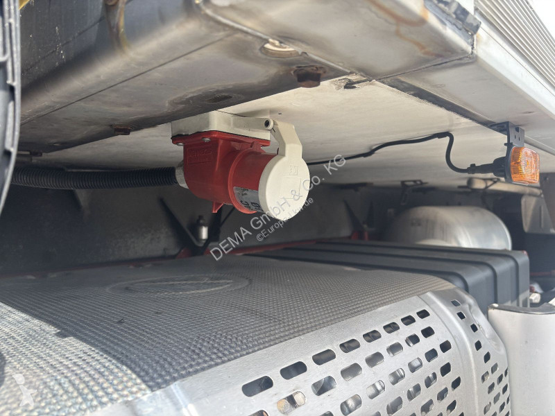 شاحنة Iveco 420 6x2*Kühlkofffer*Thermoking...