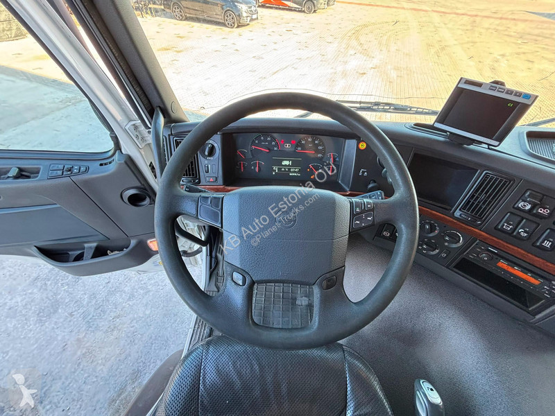 شاحنة Volvo 6x2*4 CARRIER SUPRA 950 MT / 2 ZONE...