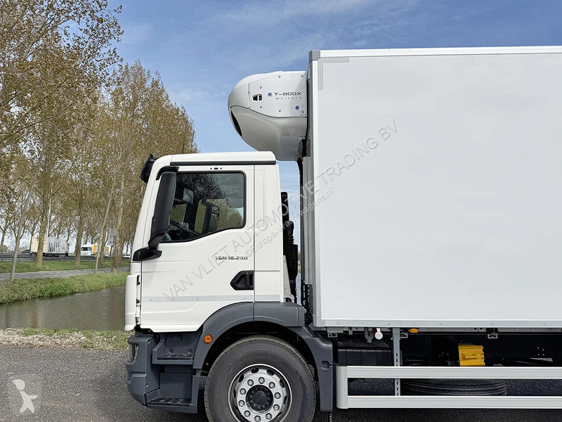 شاحنة MAN 18.250 Bb CH Refrigerated Box Truck