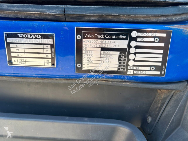 Грузовик Volvo FL7